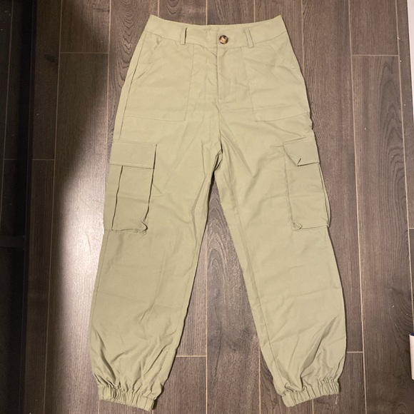 cargo pants - Picture 1 of 2
